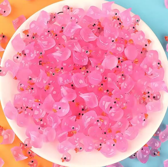 100 Pink Mini Resin Ducks – Glow in the Dark, 15mm Dollhouse Decor for Fairy Gardens, Aquariums, and DIY Crafts