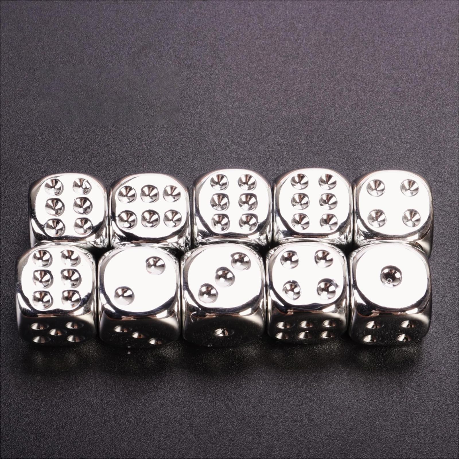 20-Piece 16mm Gold and Silver Plastic Dice Set – Rounded Corners for Tabletop Games, Teaching & Party Fun
