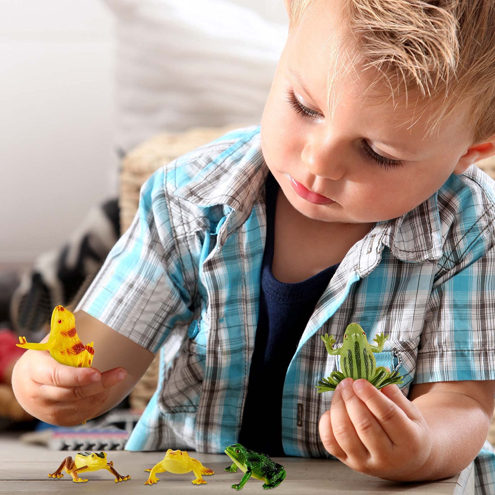 24-Piece Civaner Plastic Frog Toys - 12 Realistic Mini Frog Figures for Crafting, Party Favors & Home Decor