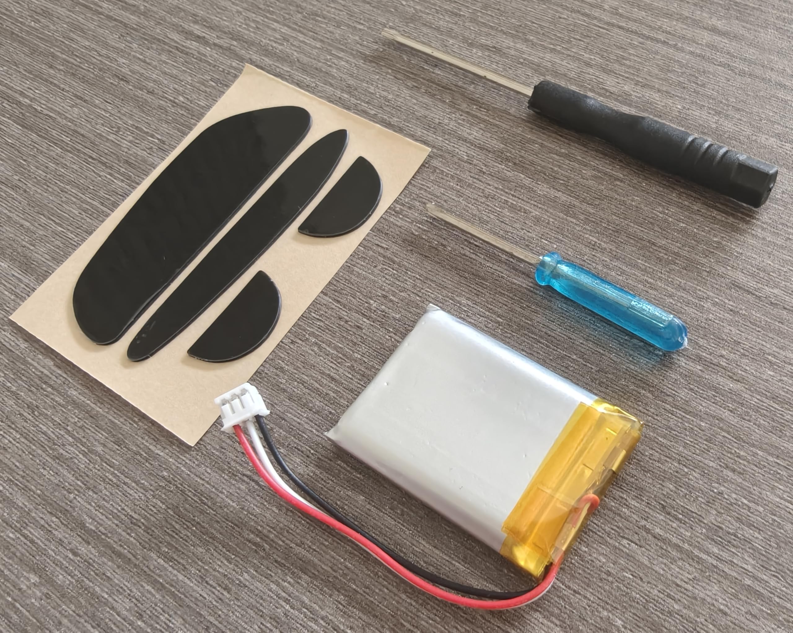 680mAh Ni-MH Replacement Battery for Logitech MX Master 1/2/2s Wireless Mouse with Mouse Feet and Tools