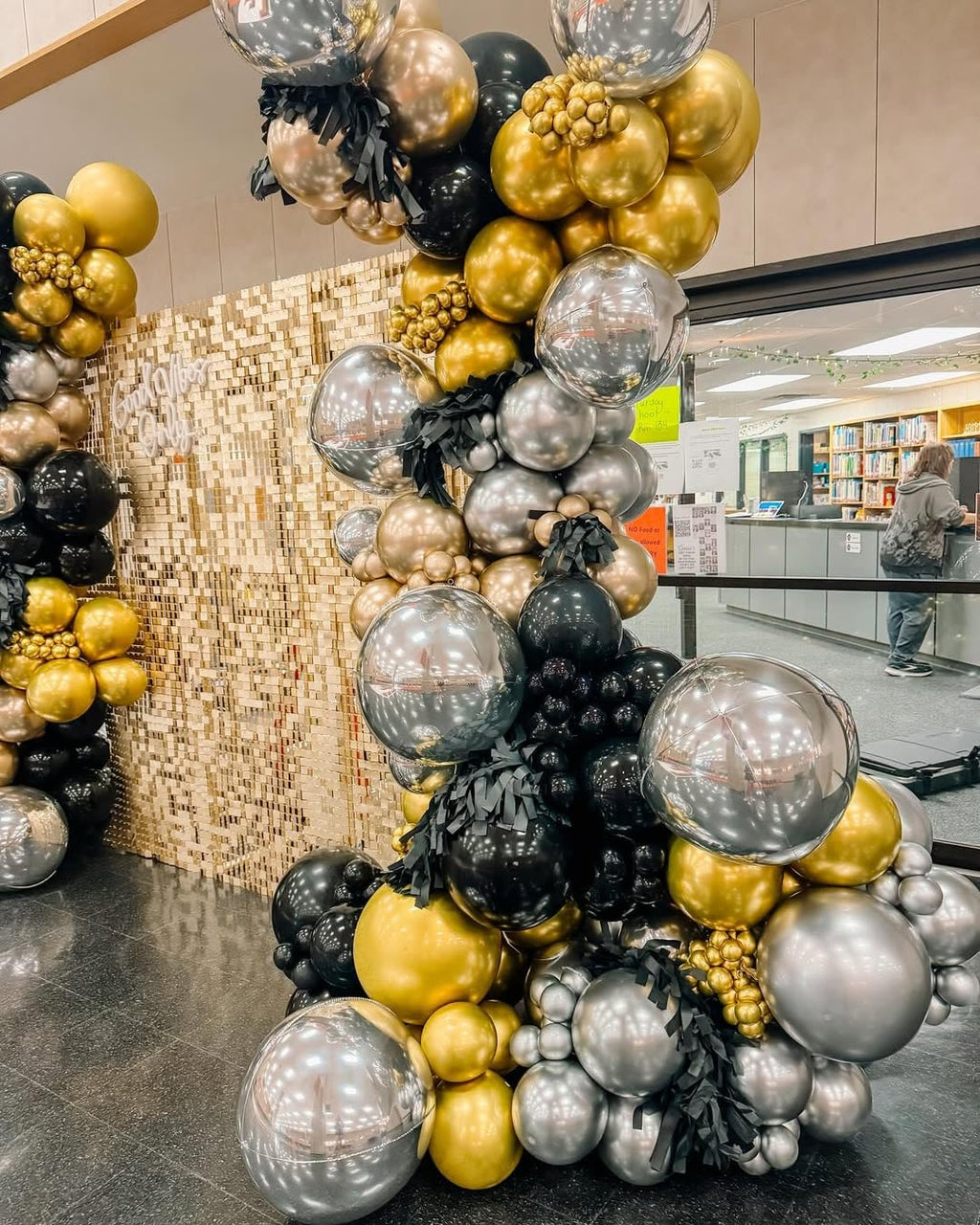 ADOINBY 142-Piece Metallic Black Gold Silver Balloon Arch Kit for Party Decor