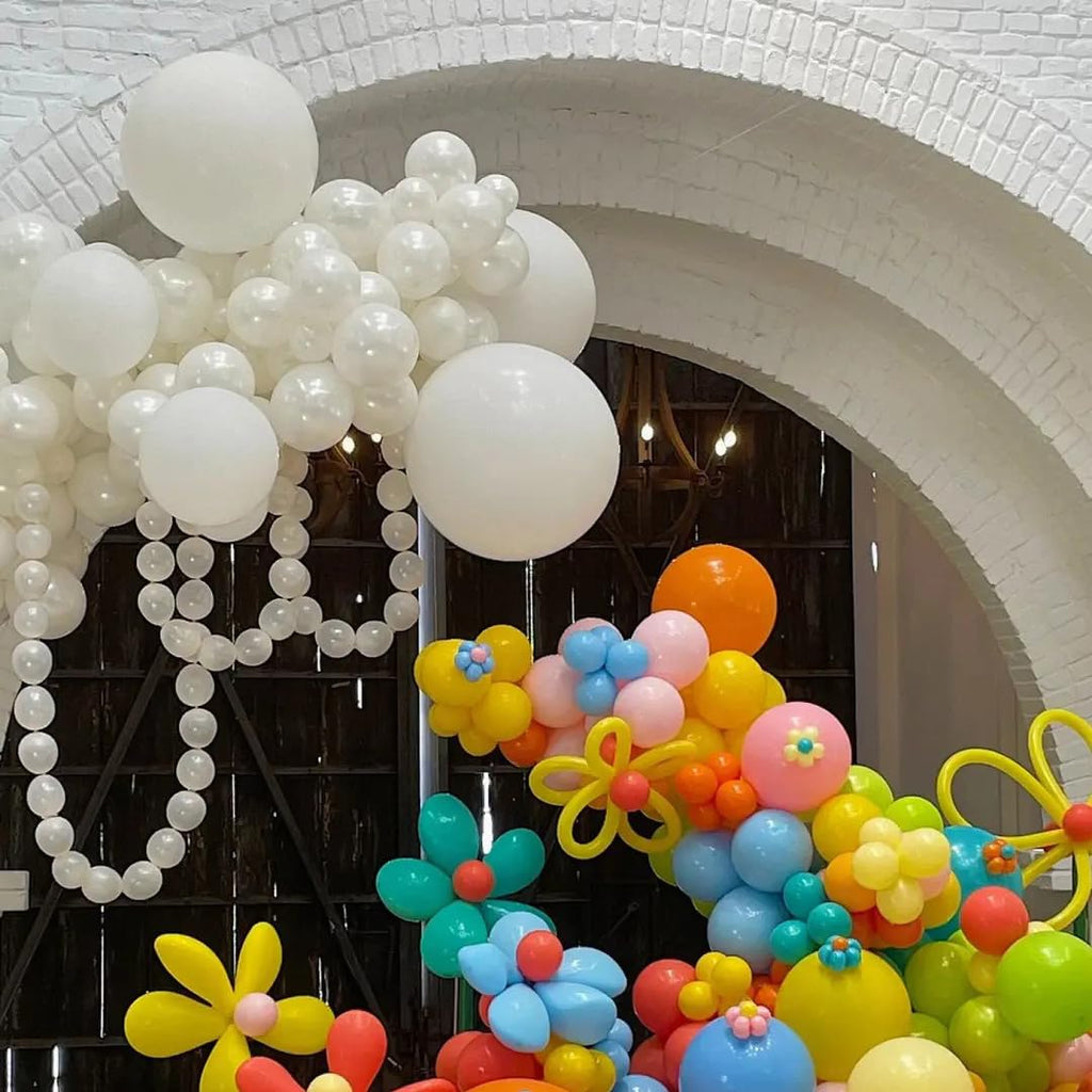 AZOWA 24-Inch White Party Balloons – 10 Large Latex Balloons for Weddings, Birthdays & Baby Showers