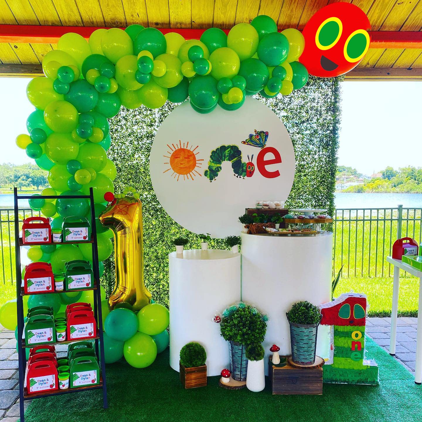 Beaumode 141-Piece DIY Green Caterpillar Balloon Garland Kit for The Very Hungry Caterpillar Theme – Baby Shower, 1st Birthday, Kids Party Decor