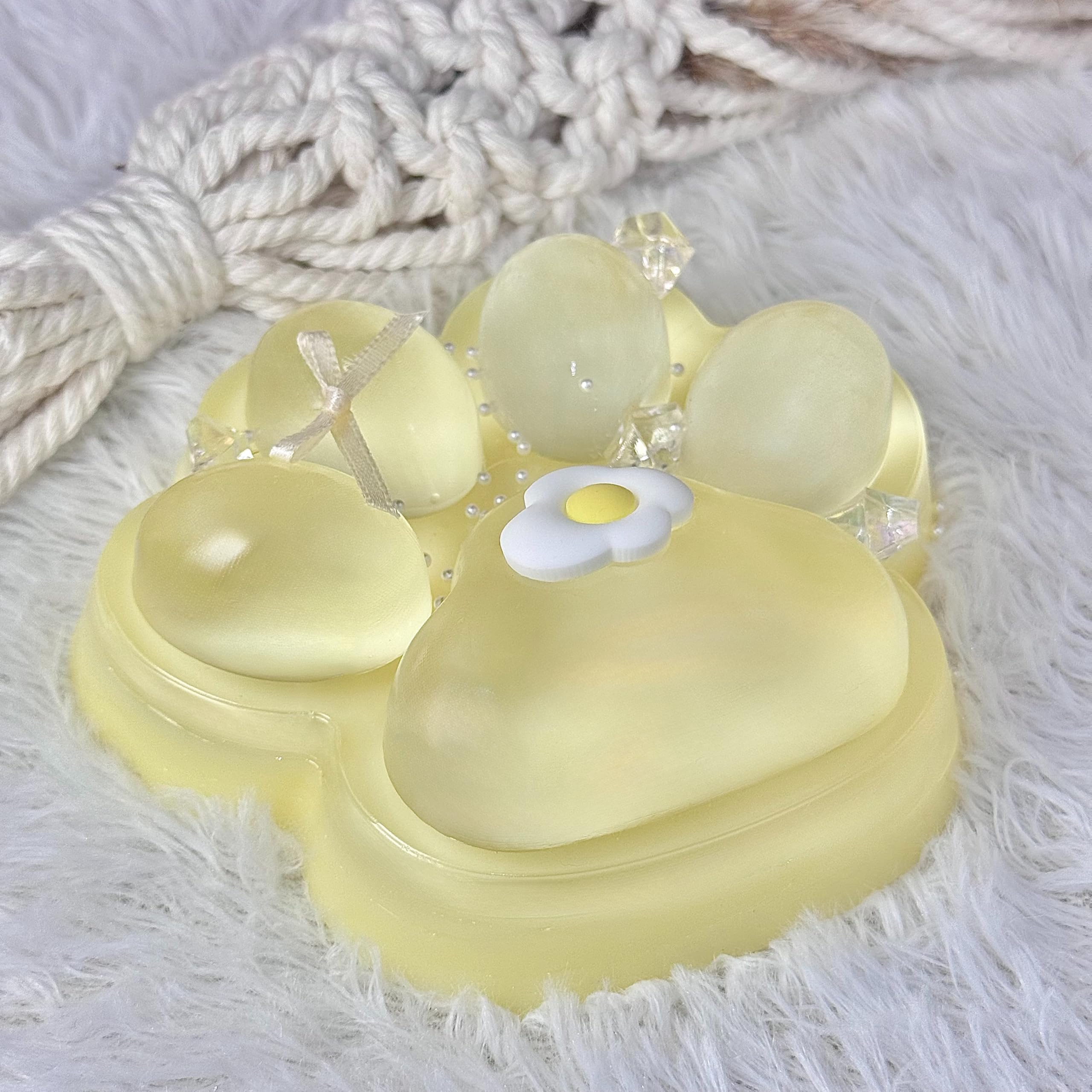 Big Taba Squishy Cat Paw – 5-Inch Yellow Squeeze Toy for Stress Relief & Fidgeting