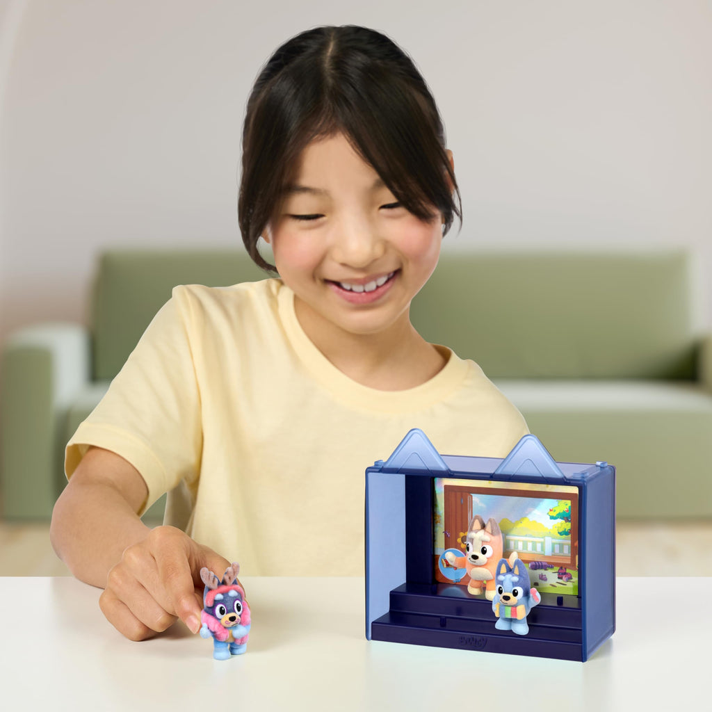 Bluey Fuzzies Magic Xylophone Episode Pack – 3 Flocked Mini-Figures, Display Case, Trading Card & Guide