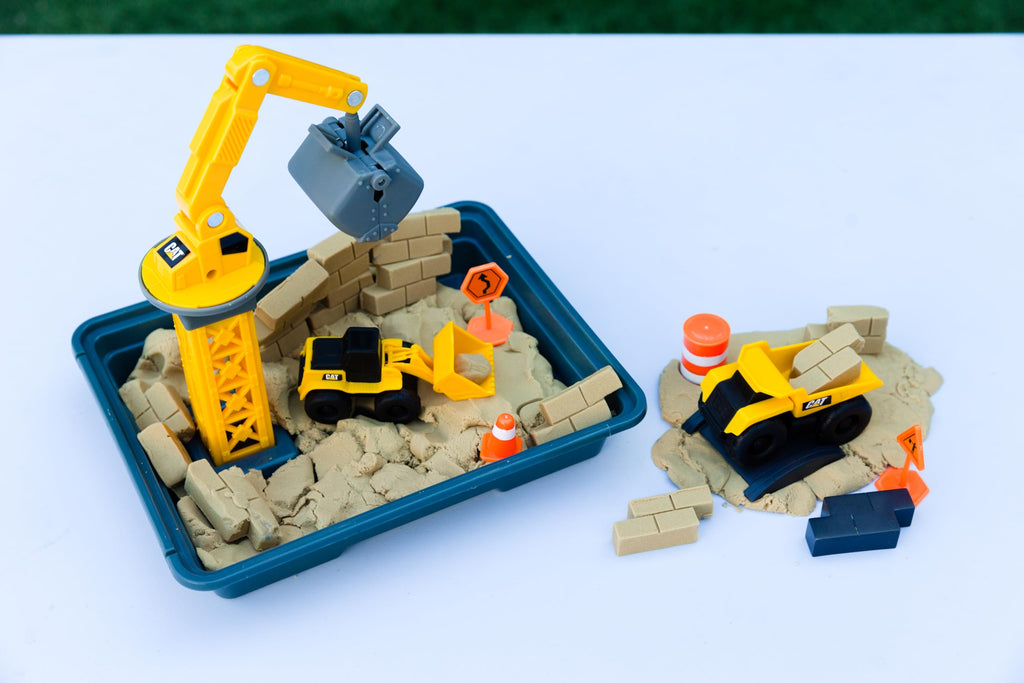 CAT Dig N' Build Dirt Playset – 12 oz Moldable Dirt, Crane, Vehicles, Molds & Tray, Ages 3+