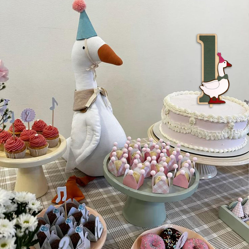 CIEQR One Silly Goose Cake Topper for First Birthday - Farm Animal Party Decor with Simple 1 and Goose Design, 7.5x2.7 Inches