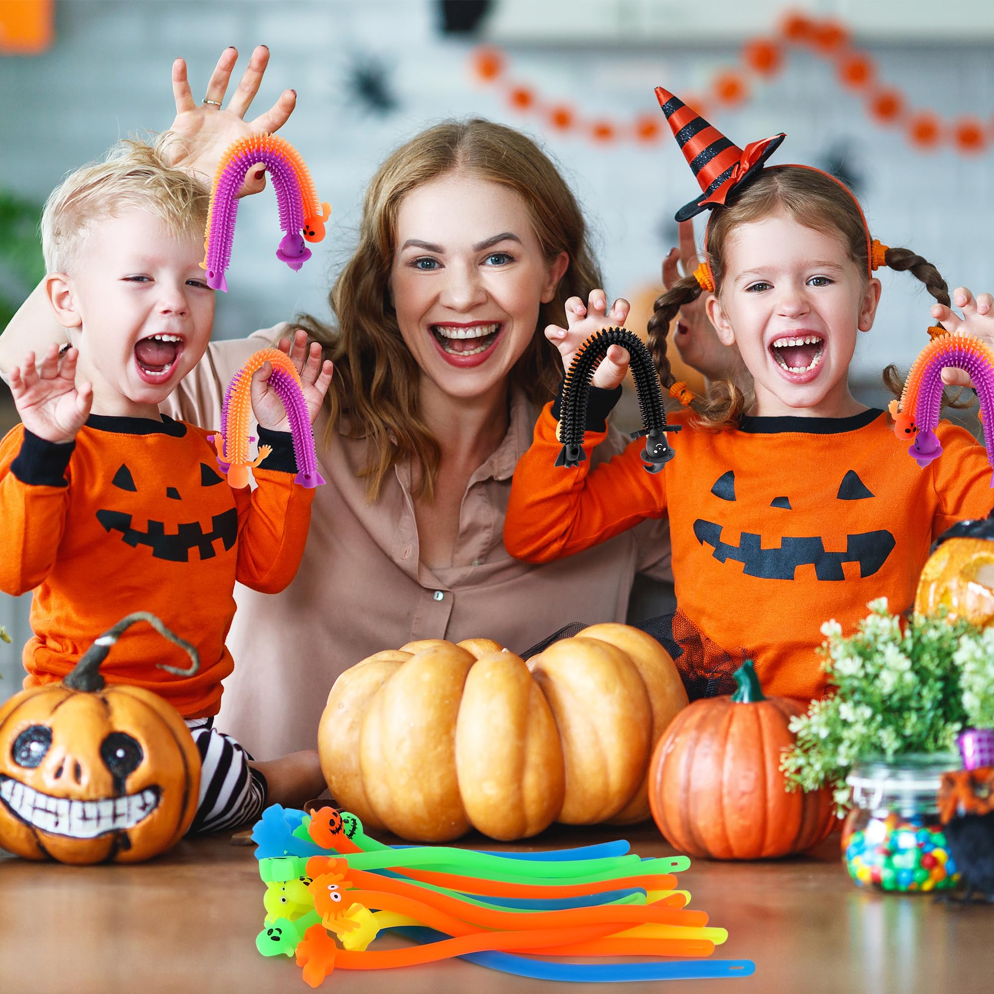 codree 32-Pack Halloween Stretchy Fidget Toys – Sensory Stress Relief Strings with Ghost, Pumpkin, Bat & Skull Designs