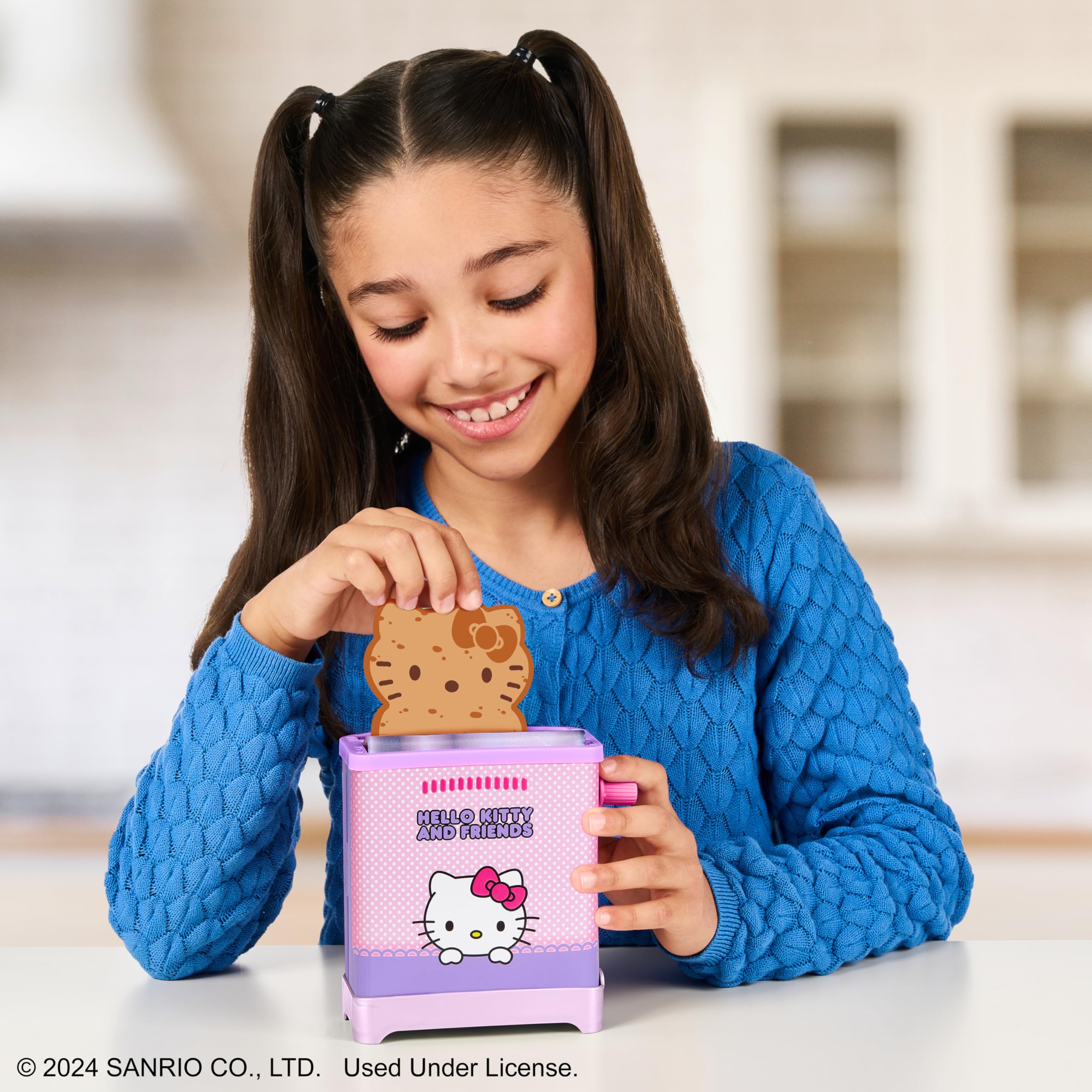 Cookeez Makery Hello Kitty and Friends Toasty Treatz Toaster - Surprise Scented Plush Toy with 6 Collectible Characters
