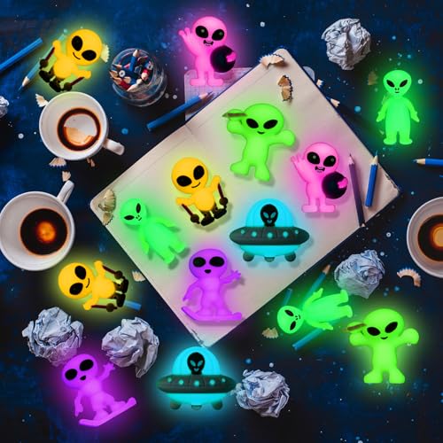 CroBlissful 25-Piece Glowing Alien Figures – 6 Styles for Halloween, Piñata Fillers & Pranks