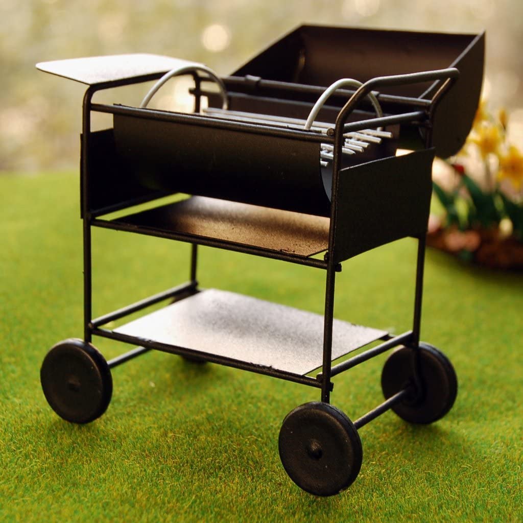 Cutemini 1:12 Scale Dollhouse BBQ Grill with Openable Lid and Movable Parts – Iron Construction