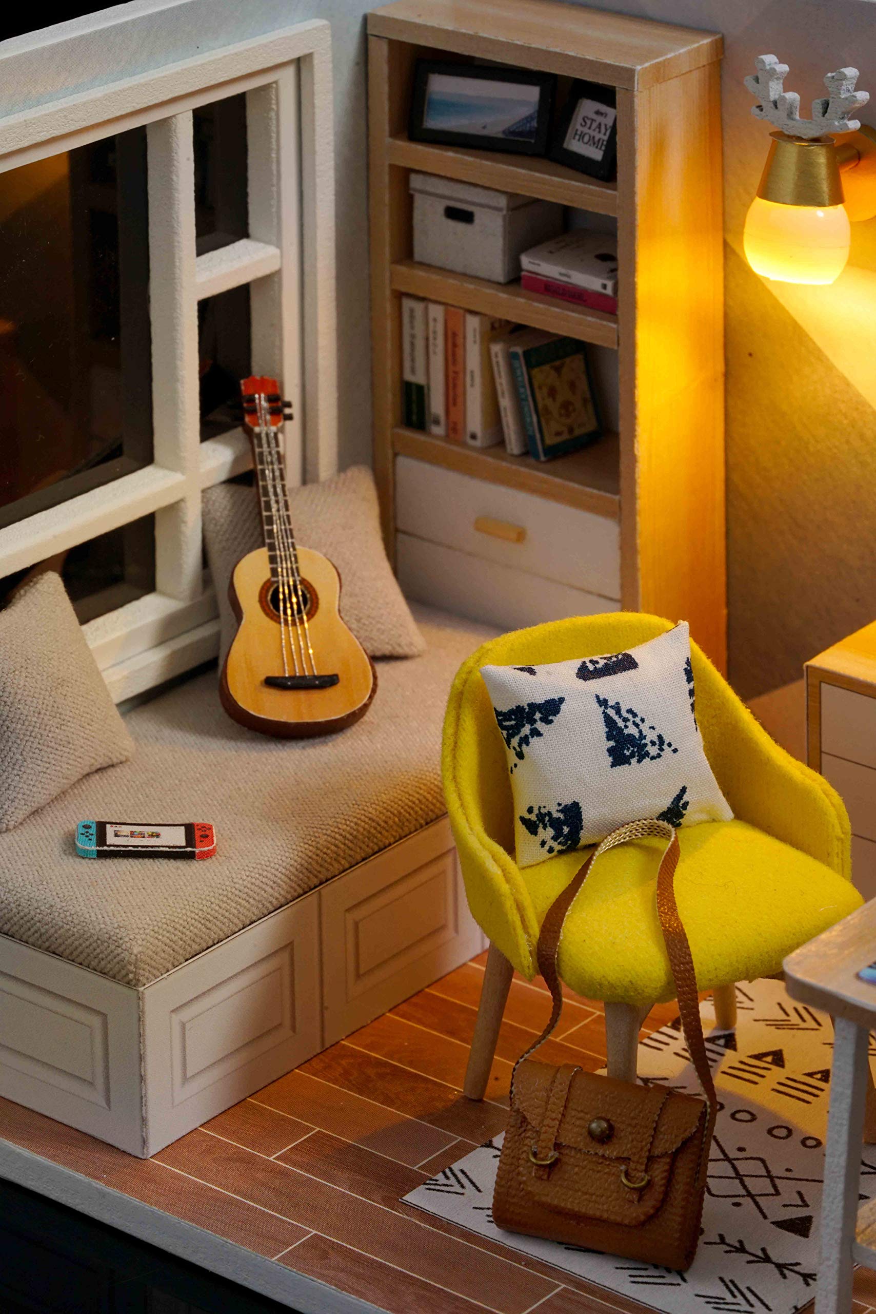 CUTEROOM QT Series DIY Miniature Wooden Dollhouse Kit - 12.7 cm with LED Light and Dust Cover