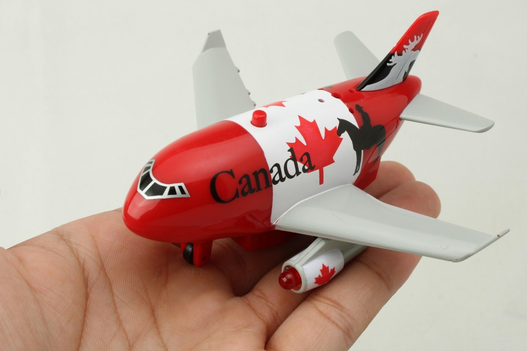 Daron Pullback Plane with Lights and Sound – Officially Licensed Toy Aircraft