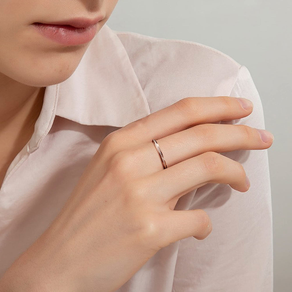 Diamday Fidget Ring for Anxiety Relief - 4mm Titanium Steel Spinner Ring with Glitter Sandblast Finish