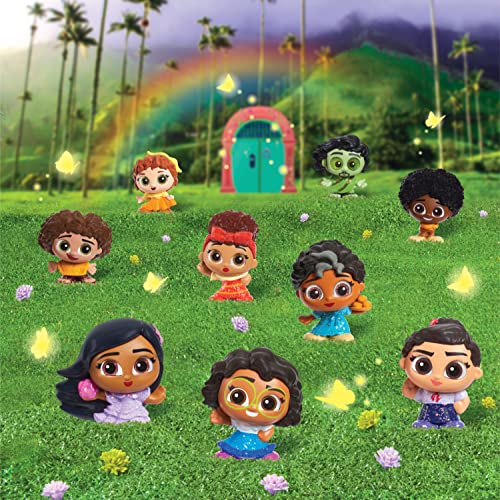 Disney Doorables Encanto Collection Peek – 9 Collectible Figurines in Casa Madrigal Box, Ages 5+