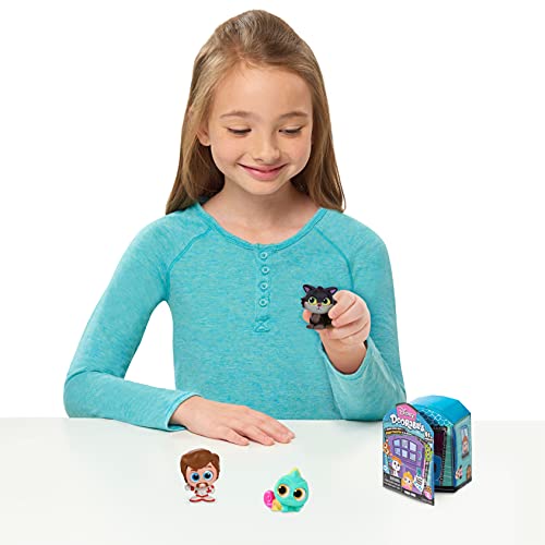 Disney Doorables Mini Peek Pack – Series 5 Mystery Box with 2-3 Collectible Figures