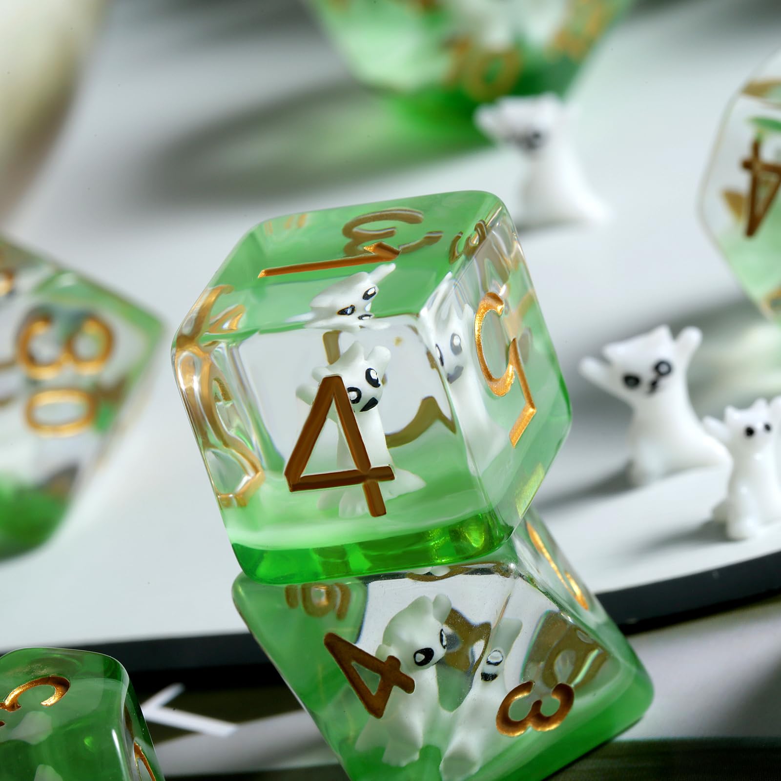 DNDND Enchanting Cat Resin Dice Set – 7-Piece Polyhedral Dice with Velvet Bag for D&D and RPGs