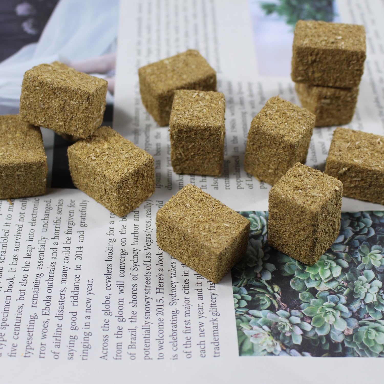 DoubleWood Mini Hay Bales, 12-Pack Foam Straw Bales for Dollhouse, Farm, Halloween, and Autumn Decor