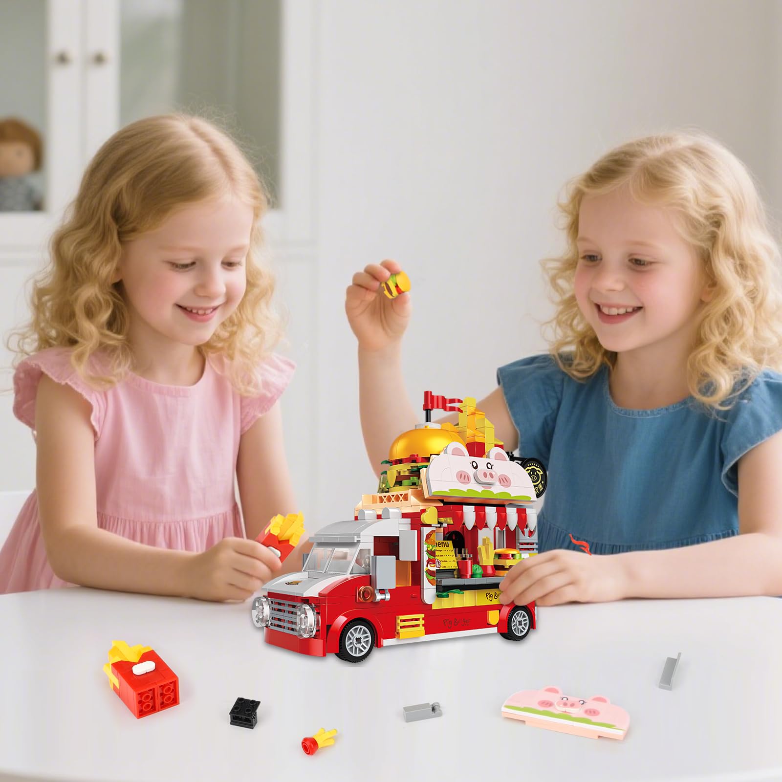 ecpoteny Piggy Burger Truck Building Set – 566-Piece Fast Food Truck Toy for Kids Ages 6+