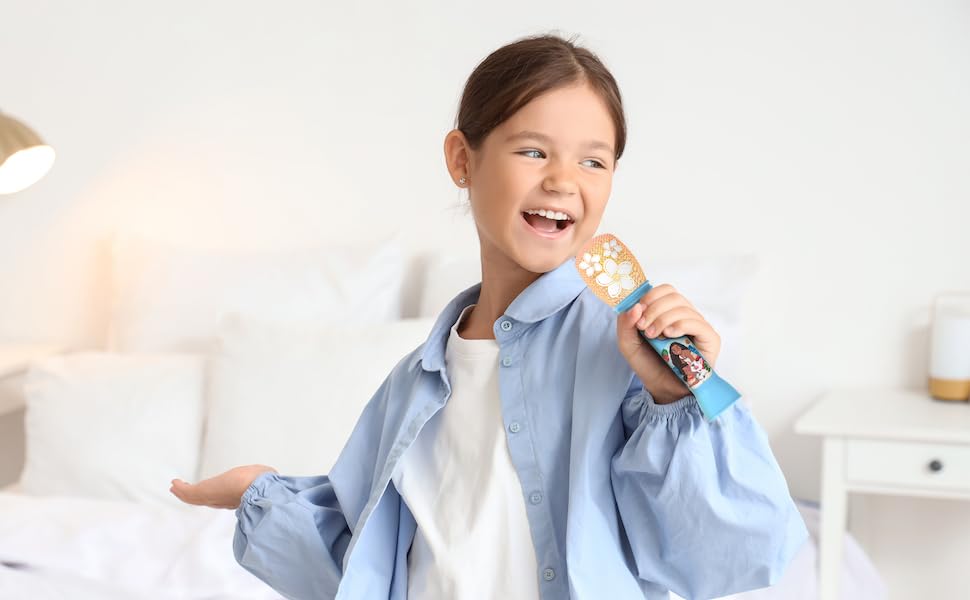 eKids Moana Sing Along Microphone - Kid's Musical Toy with Built-in Music and Flashing Lights