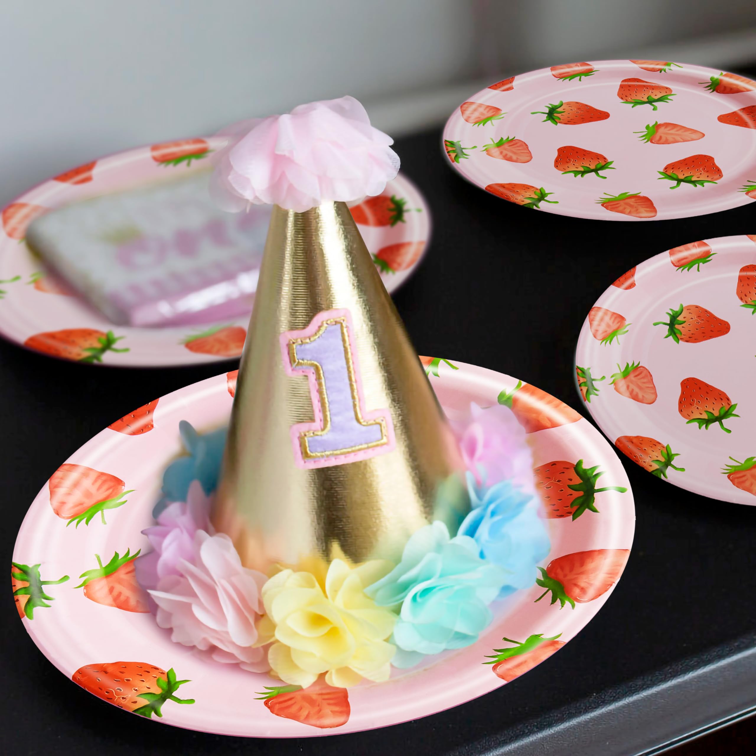 Fesciory 96-Piece Strawberry Party Supplies Set – Disposable Plates, Napkins & Forks for 24 Guests