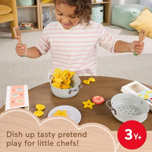 Fisher-Price Wooden Pots & Pasta Chef Set - 31 Pieces of Pretend Play Food & Kitchen Toys for Kids 3+