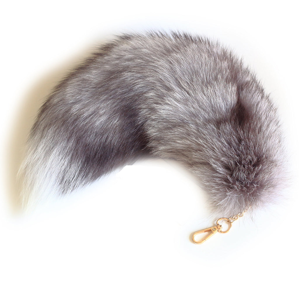 Fosrion Genuine Silver Fox Tail Keychain – Sky Grey Fur, 16 Inch, Zinc Alloy Clip for Bags & Cosplay