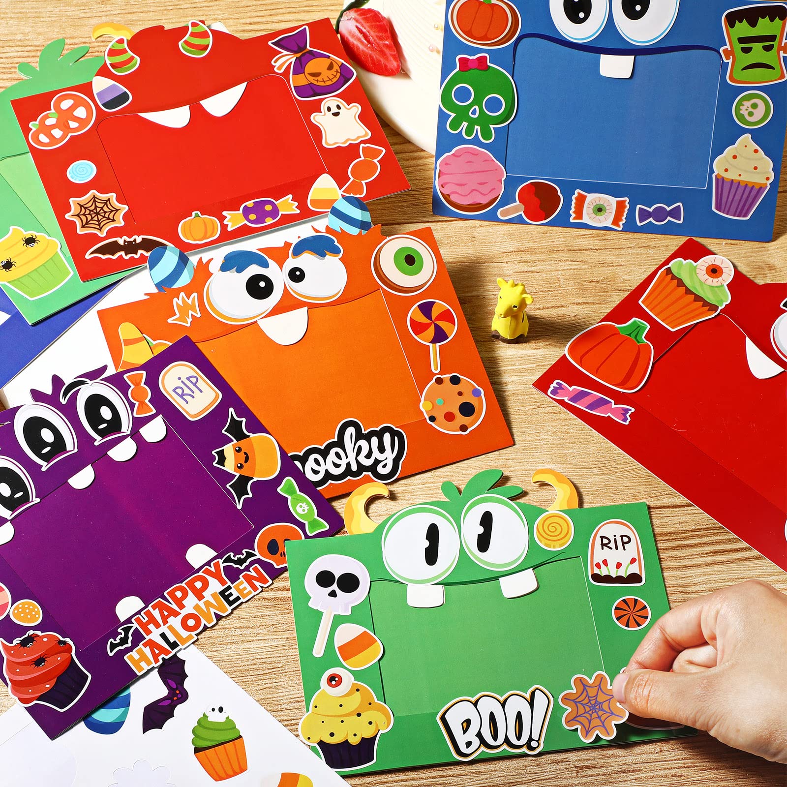 Funrous 24-Pack Halloween Paper Picture Frame Craft Kit with Stickers – DIY Cartoon Photo Frames for Party Decor