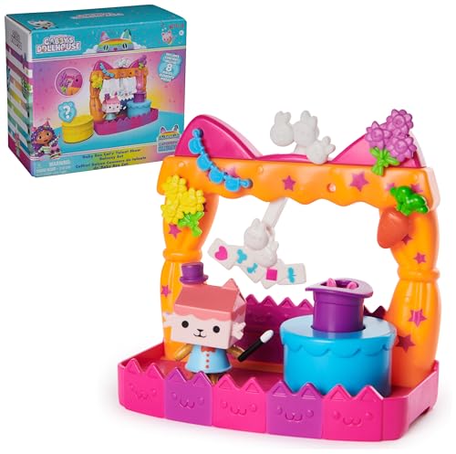 Gabby's Dollhouse Baby Box Talent Show Balcony Playset – 8-Piece Set with Surprise Carrot Charm