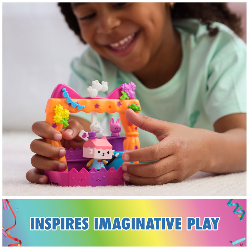 Gabby's Dollhouse Baby Box Talent Show Balcony Playset – 8-Piece Set with Surprise Carrot Charm