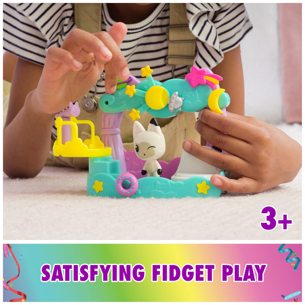 Gabby's Dollhouse Pandy Paws Dreamy Balcony Playset - 8 Pieces with Toy Figures & Accessories for Kids 3+