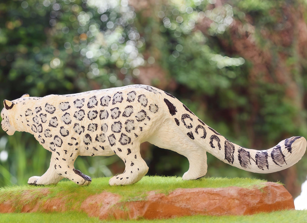 Gemini&Genius Leopard Figurine: Hand-Painted Animal Toy, Cake Topper, and Room Decor for Kids