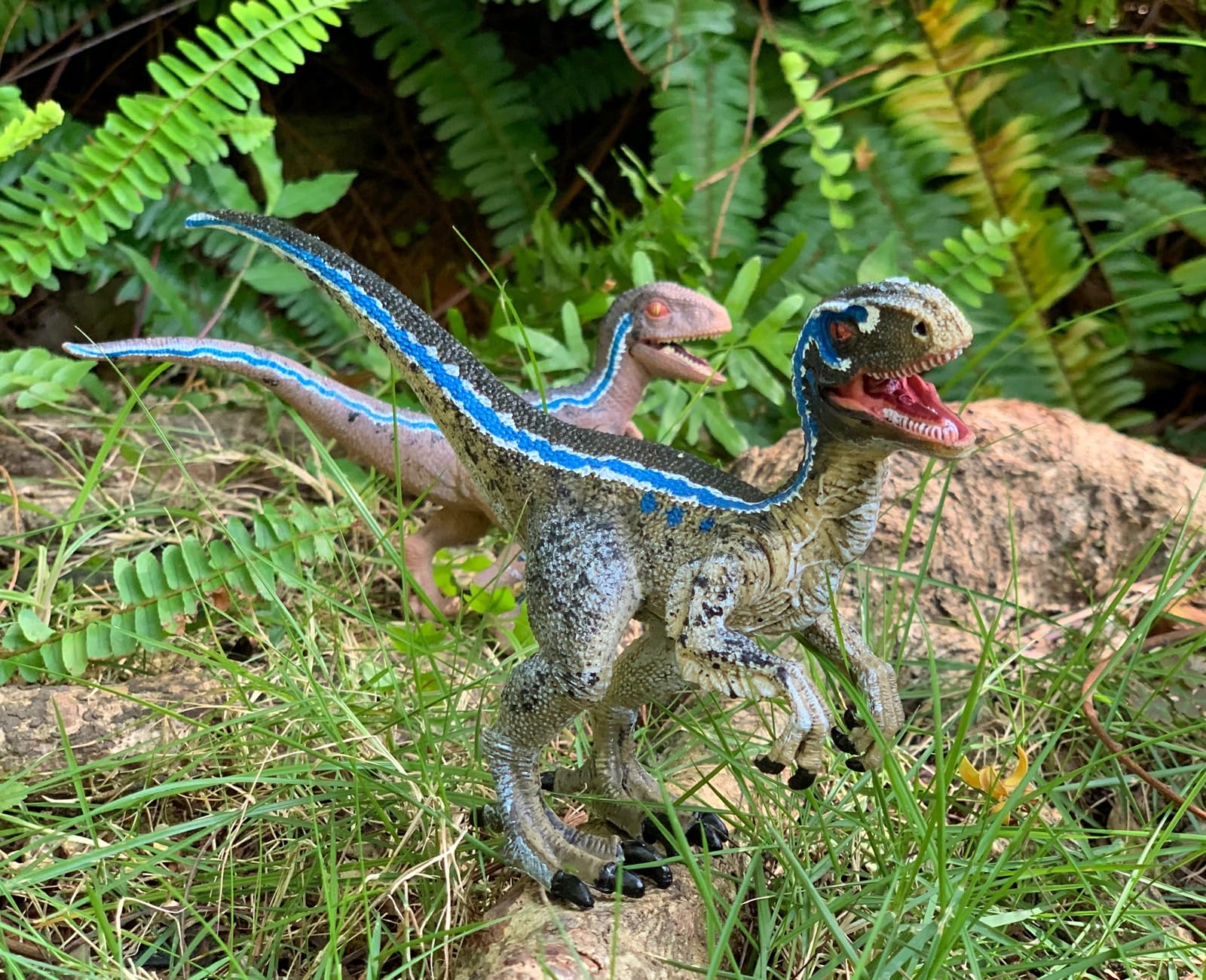 Gemini&Genius Velociraptor Dinosaur Toy – Realistic Hand-Painted Raptor with Moveable Jaw, Safe ABS Plastic for Kids