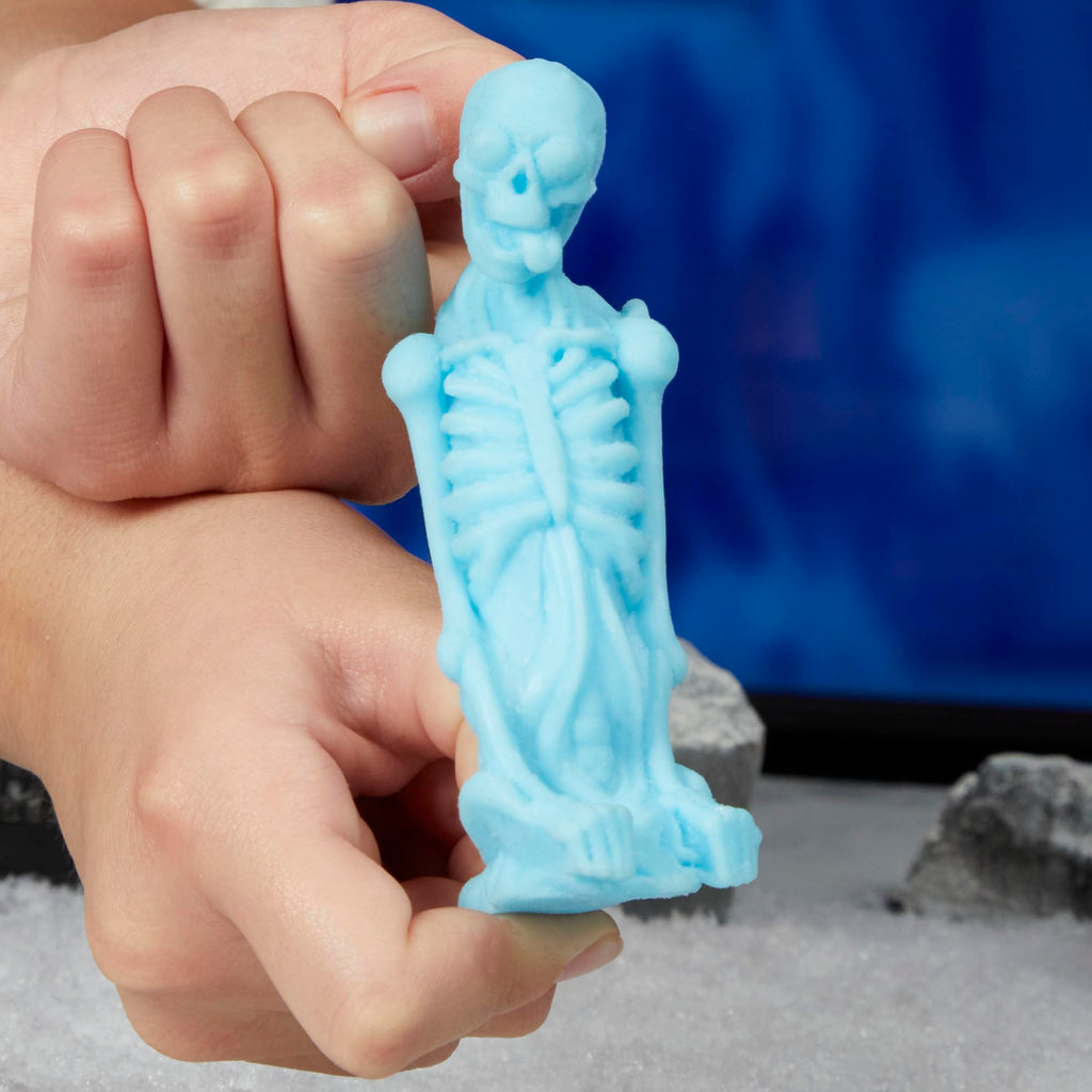 Ghostbusters Fright Features Phoebe Spengler Action Figure with Stretchy Bonesy Ghost and Proton Pack