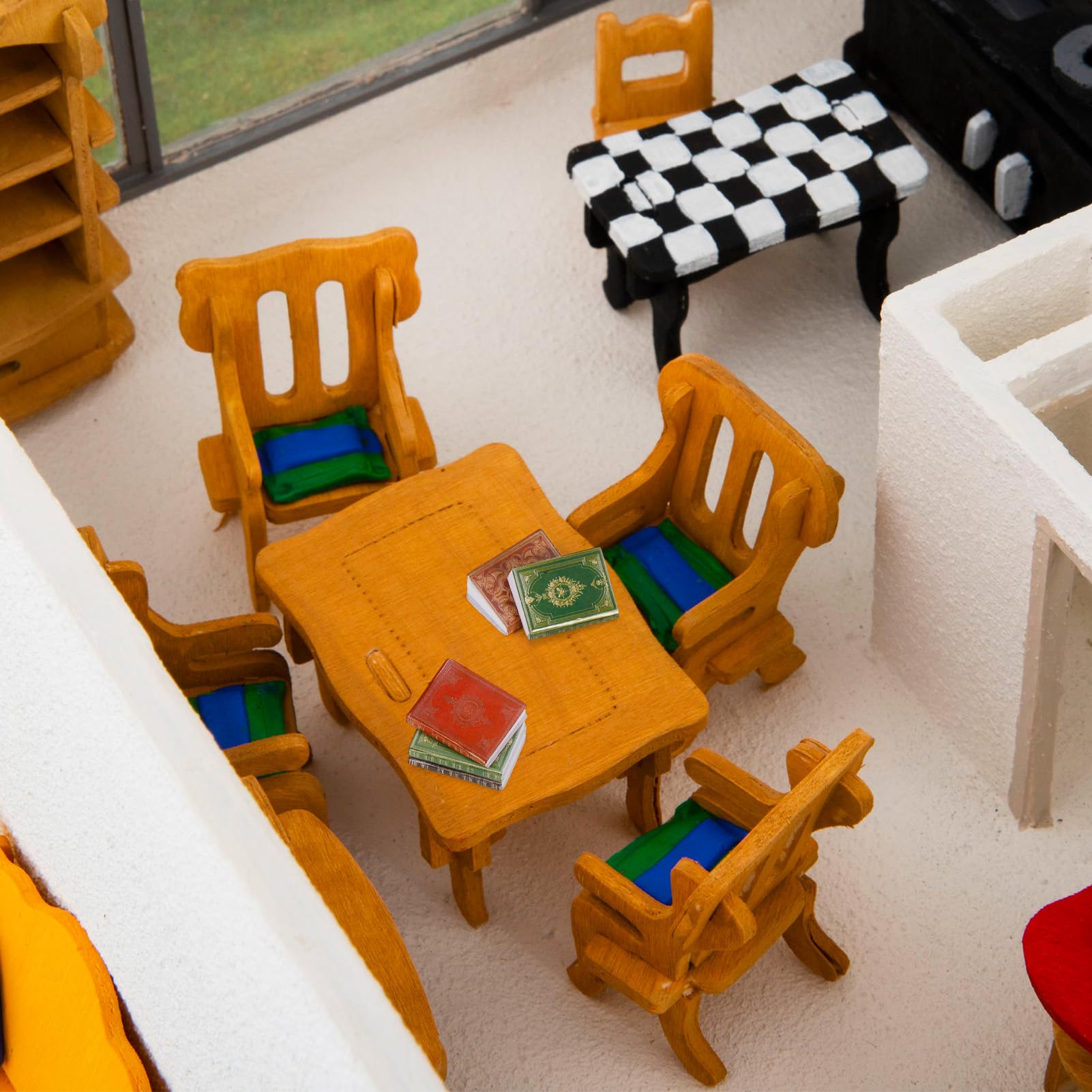 Guiqulai 36-Piece 1:12 Scale Dollhouse Books and Wooden Bookcase Set - Yellow