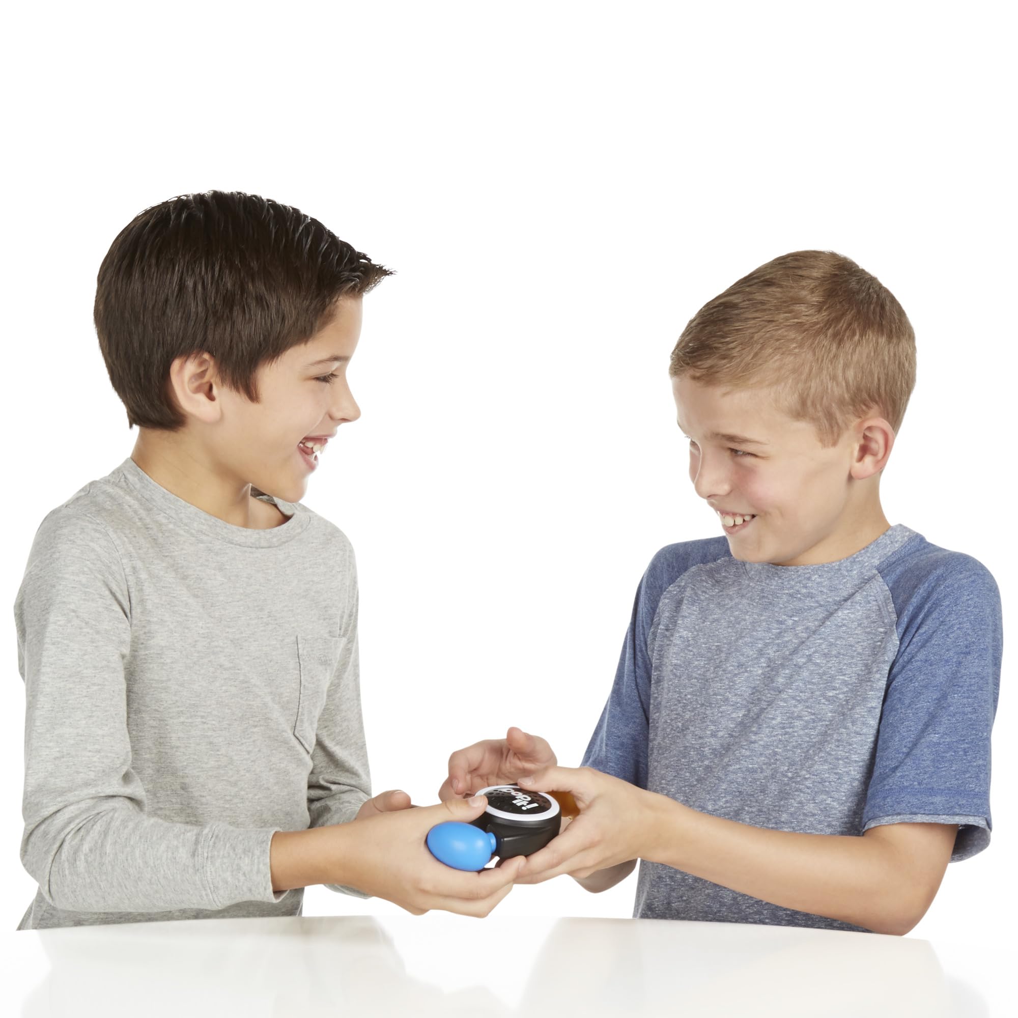 Hasbro Gaming Bop It! Micro Series – Compact Electronic Game for Party Play, Ages 8+
