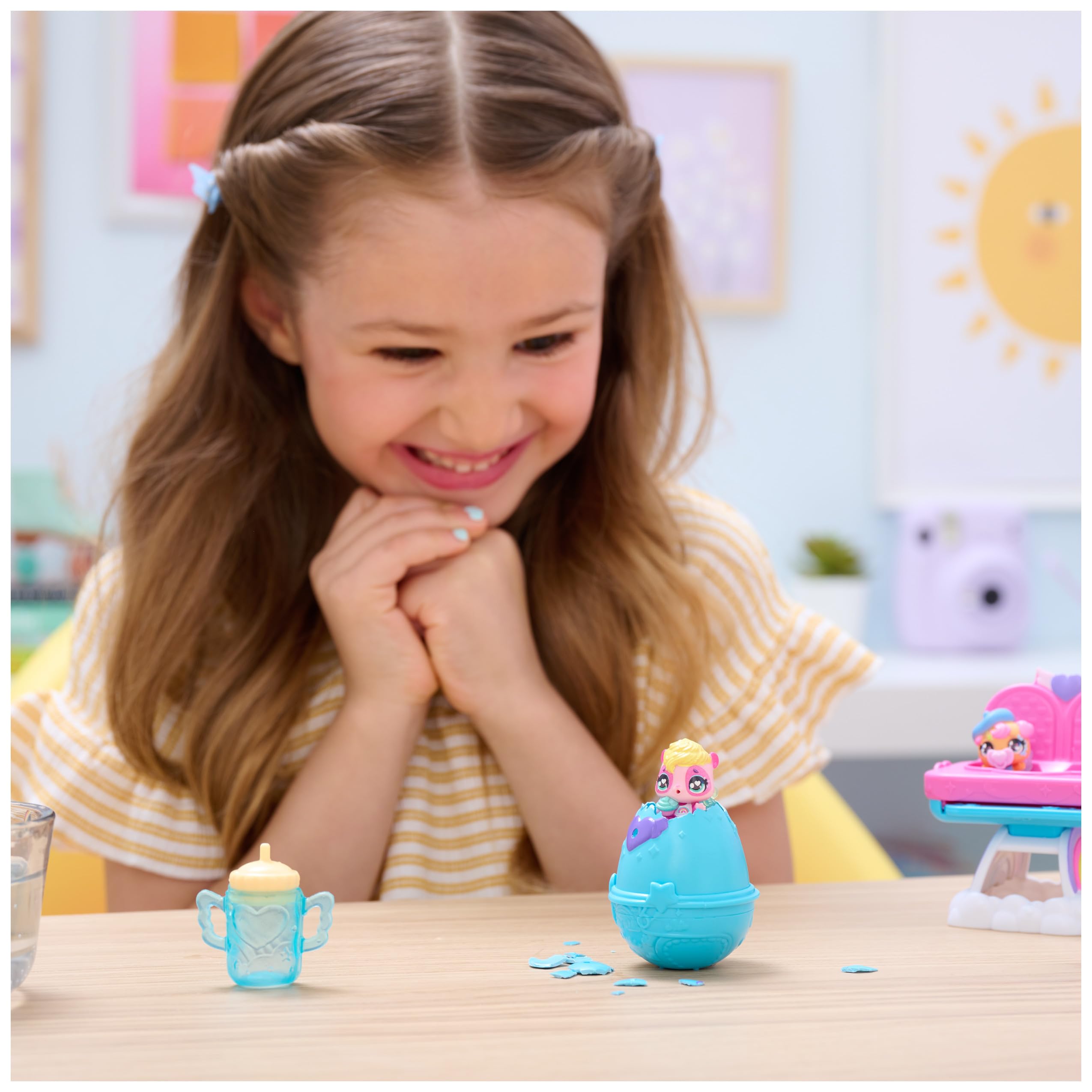 Hatchimals Alive Hungry Hatchimals Playset - Self-Hatching Eggs with Highchair and 2 Mini Figures