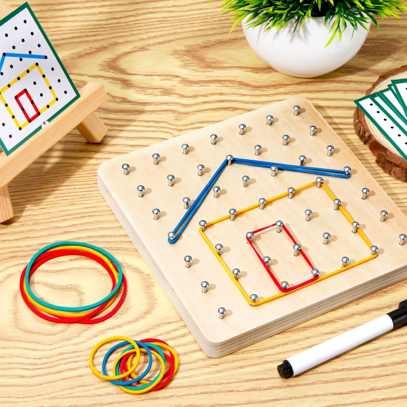 HEELWIRE Wooden Geoboard - Montessori STEM Toy with Pattern Cards and Rubber Bands for Kids Ages 3+