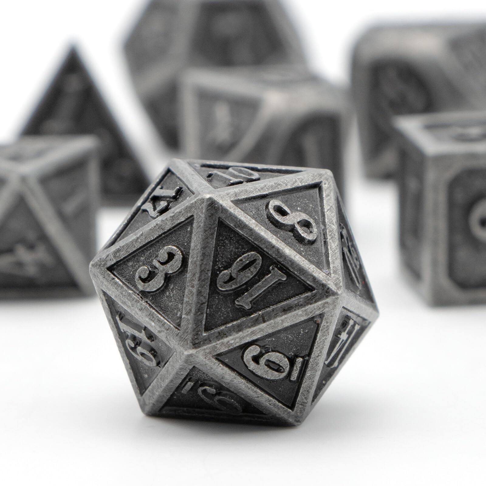 HNCCESG Metal Dice Set – 7 Polyhedral Zinc Alloy Dice for D&D and RPGs (Ancient Silver)