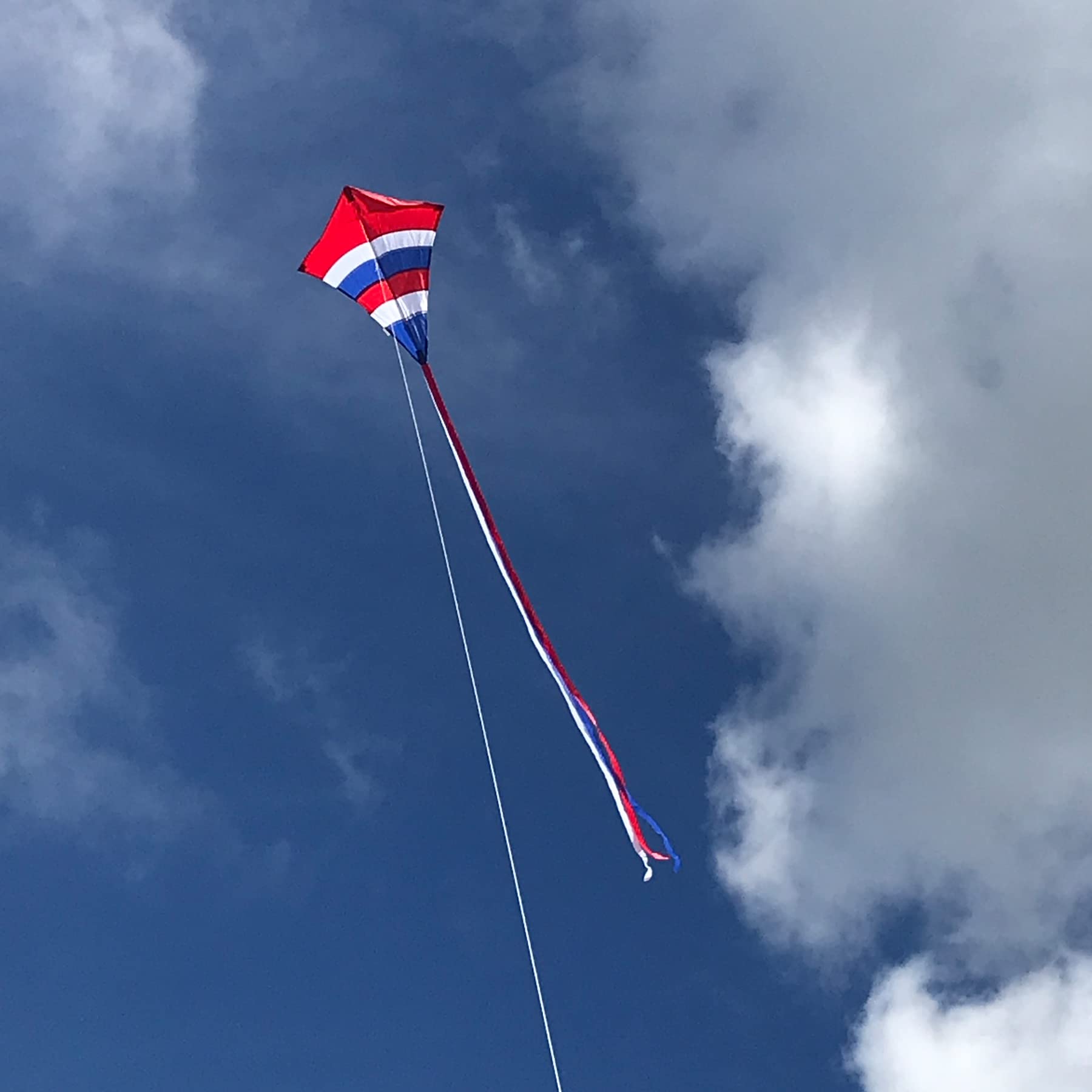 In the Breeze 27" Patriot Arch Diamond Kite - Lightweight Ripstop with 3 Tails, Line, and Travel Bag