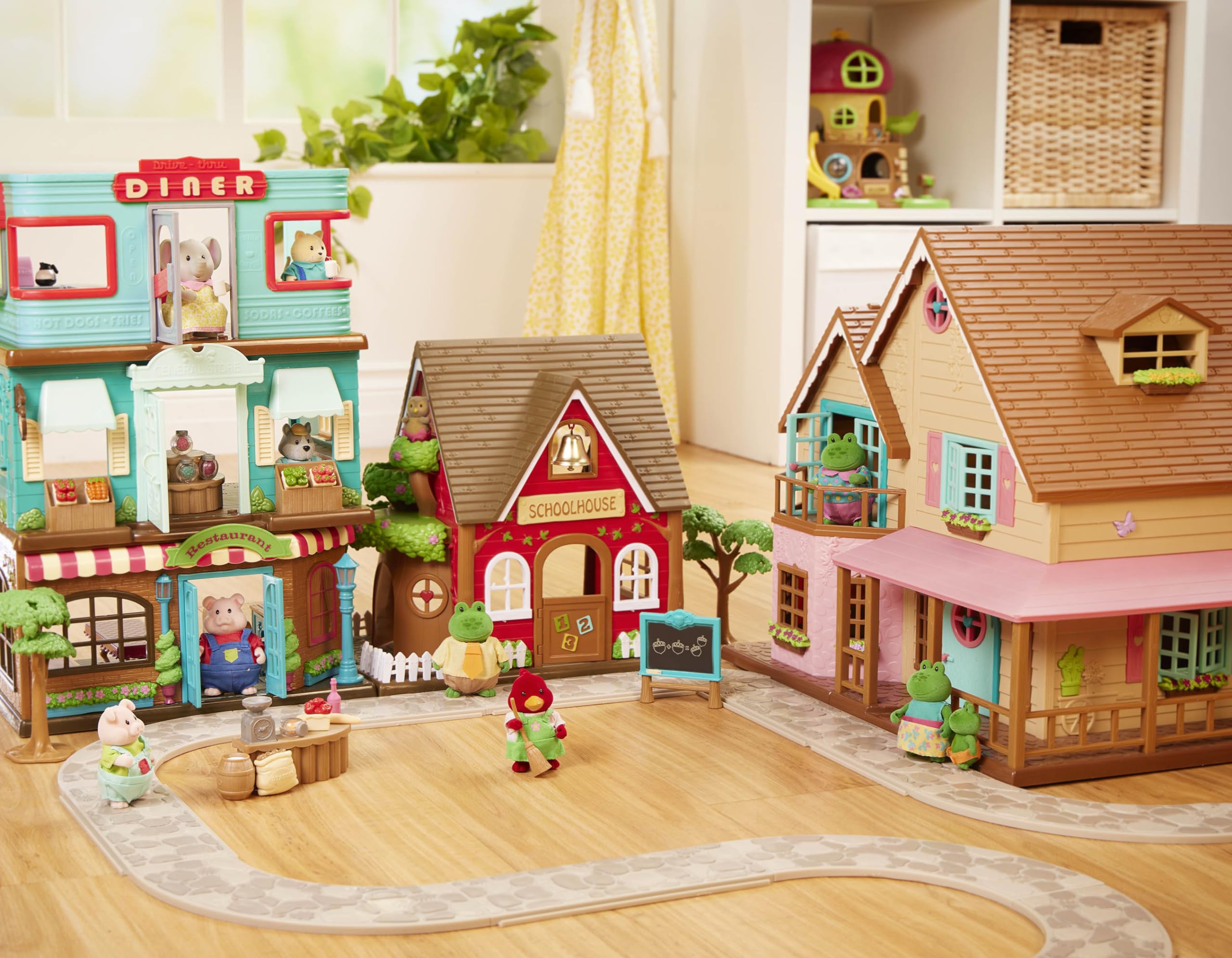 Li'l Woodzeez Handydandy Mice Family Set – 4 Mouse Figures with Storybook for Imaginative Play