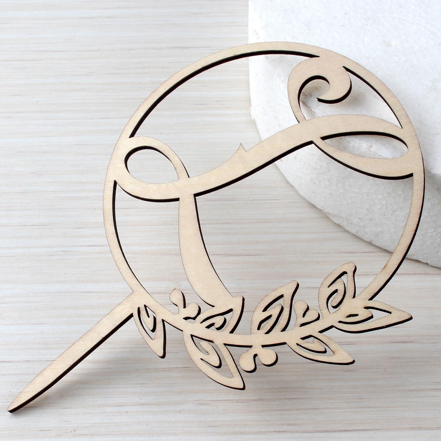LINGTEER Wooden Initial Letter L Cake Topper – 5.5" x 6.5" Rustic for Birthday Wedding Anniversary