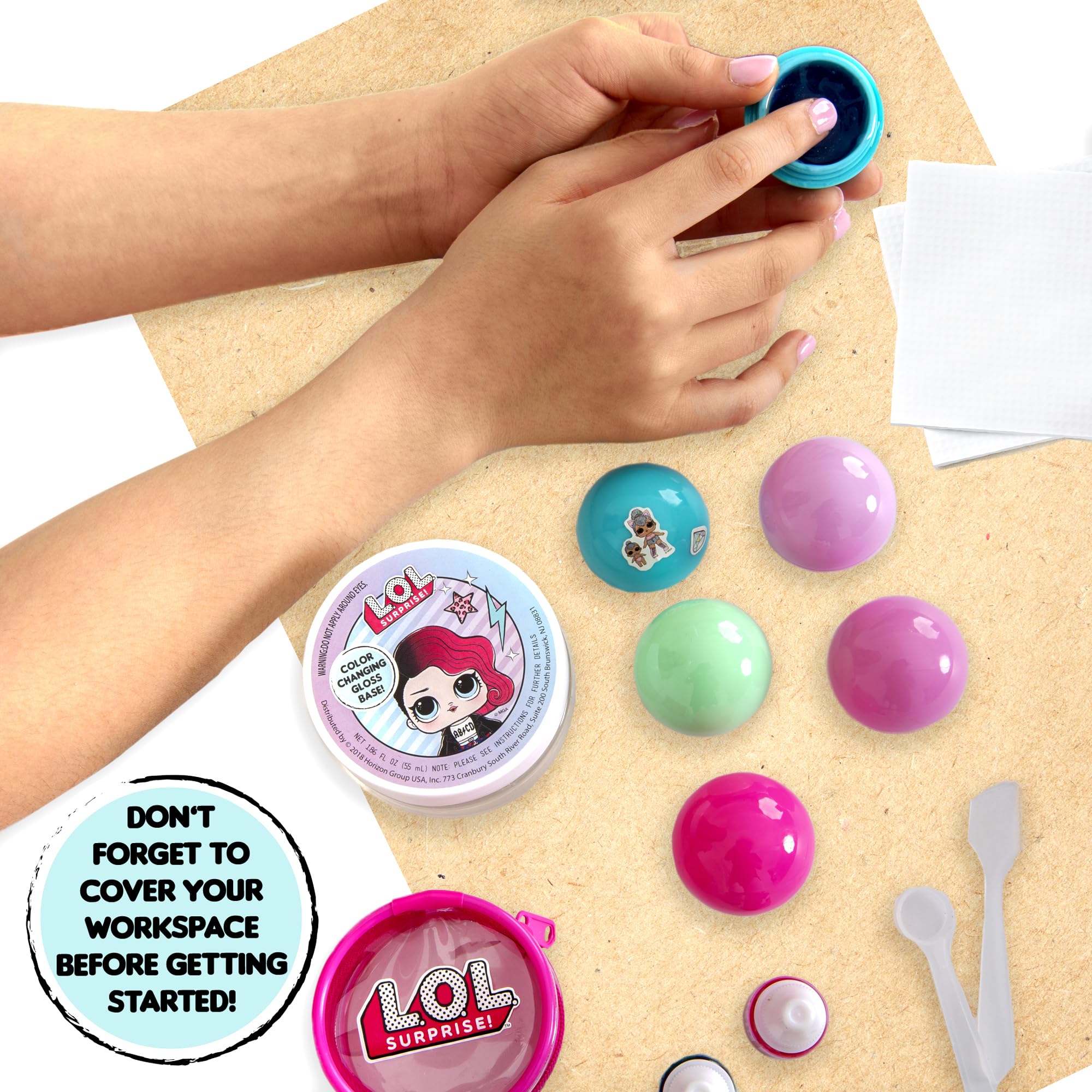 L.O.L. Surprise! DIY Color Change Lip Gloss Making Kit – Create 5 pH-Reactive Glosses with Flavors and Stickers