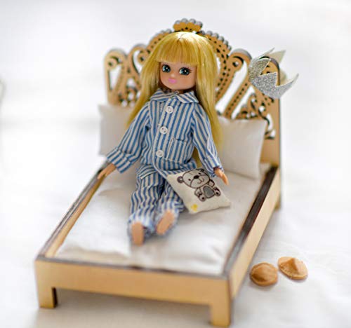 Lottie Pyjama Party Outfit Set for 7-Inch Dolls – Striped Pajamas, Slippers, and Blanket