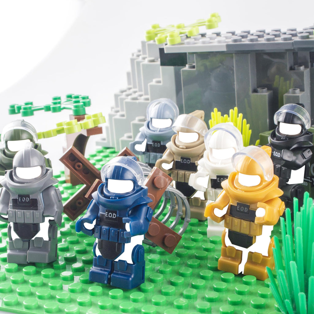 MaozyHomie 4 Color Bomb Disposal Suit Minifigures – ABS Plastic Toy Soldiers Compatible with Major Brands