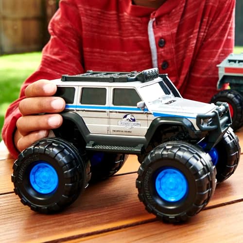 Matchbox Jurassic World Dominion 1:24 Scale '14 Mercedes-Benz G 550 Truck with Oversized Wheels
