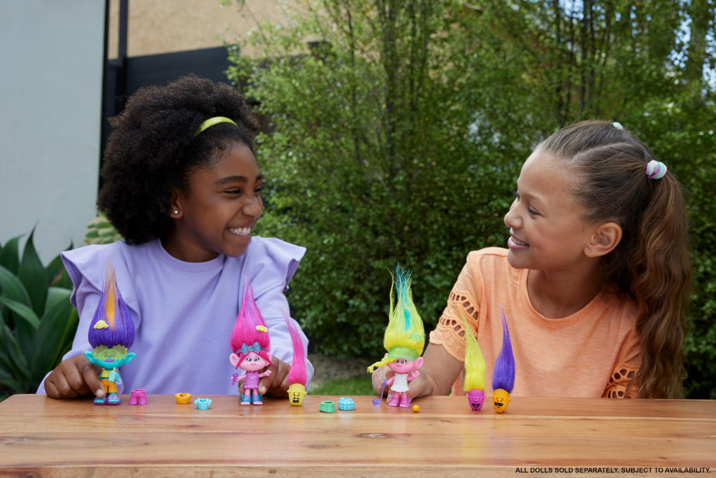 Mattel DreamWorks Trolls Band Together Hair Pops Queen Poppy Doll with Surprise Accessories