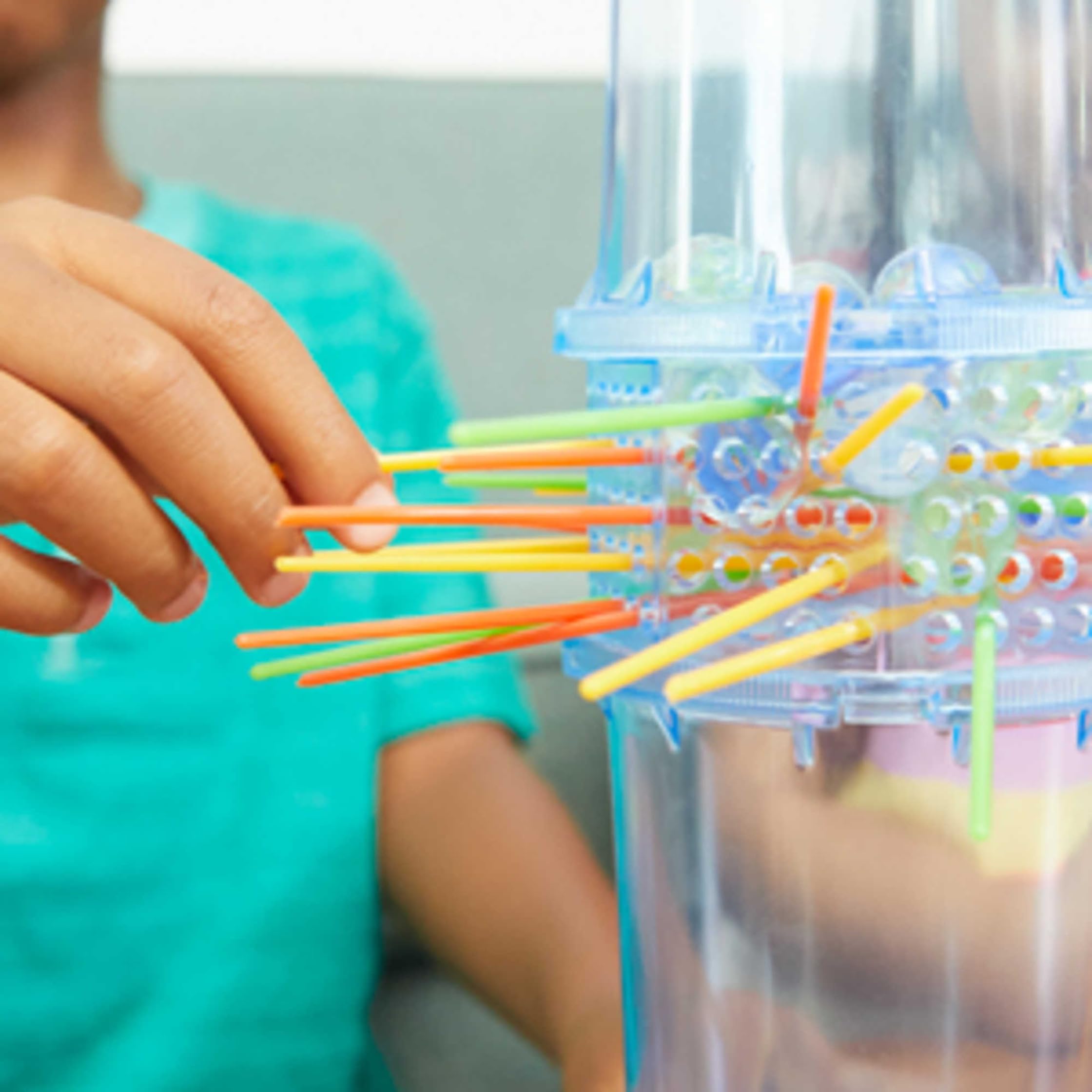Mattel KerPlunk Kids Game – Classic Marble Drop Game for 2-4 Players