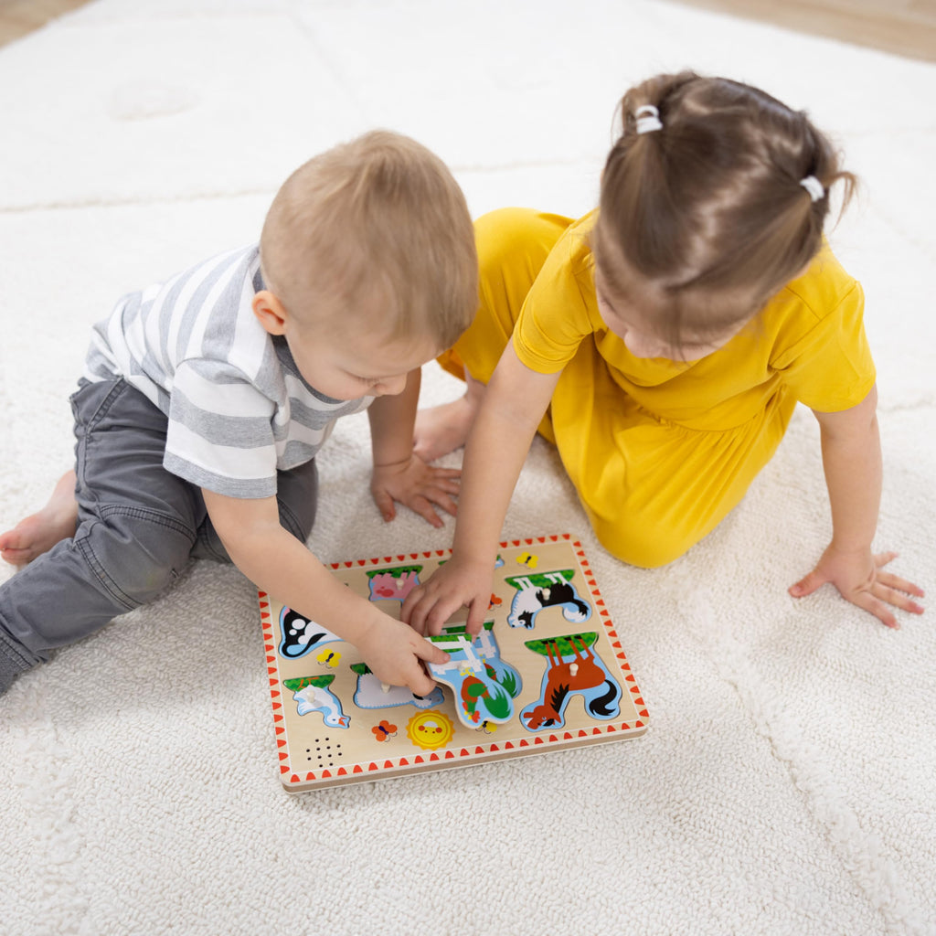 Melissa & Doug Farm Animals Sound Puzzle – 8-Piece Wooden Peg Puzzle with Light-Activated Sounds for Toddlers Ages 2+