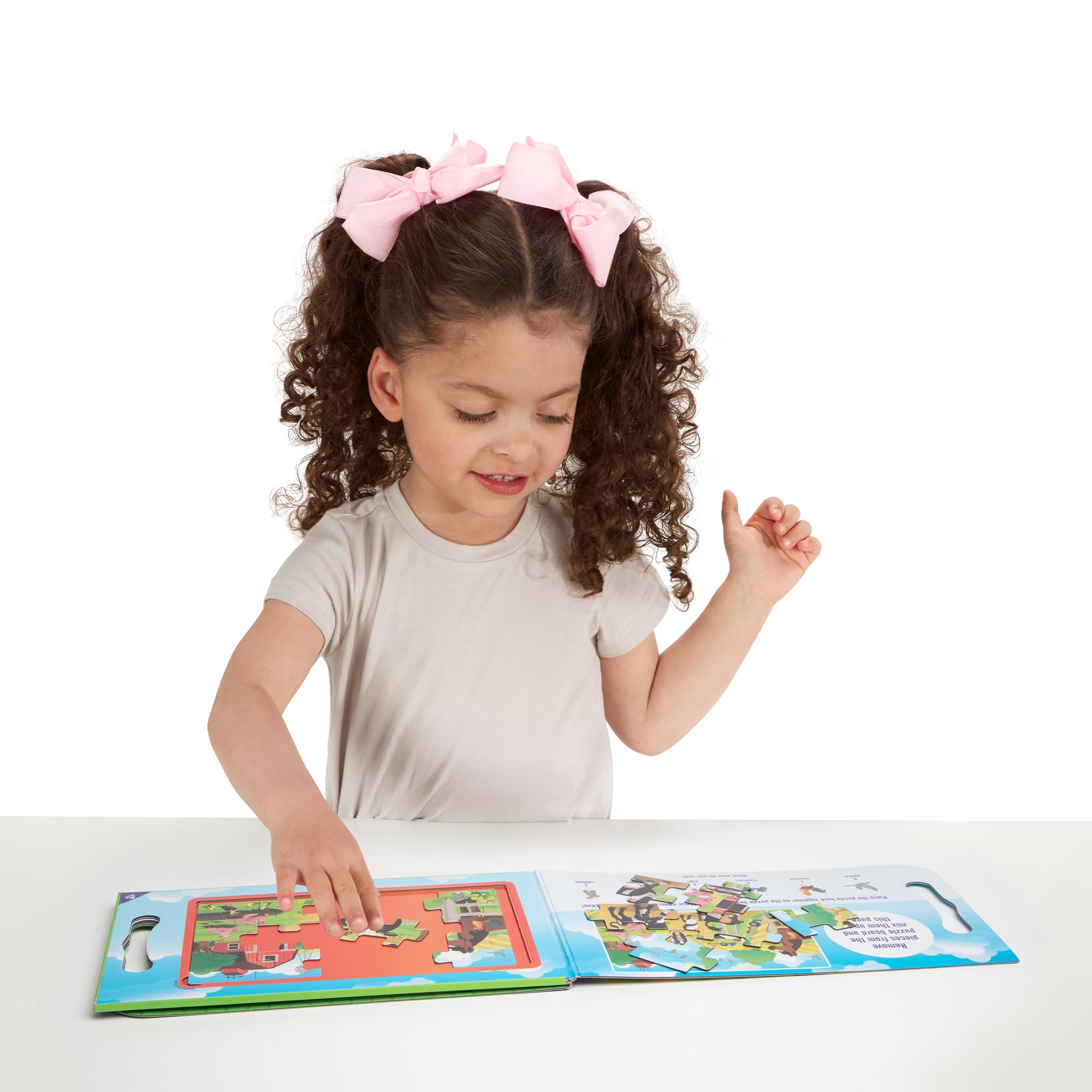 Melissa & Doug Magnetic Travel Puzzle Set – On the Farm (2 x 15 Pieces)